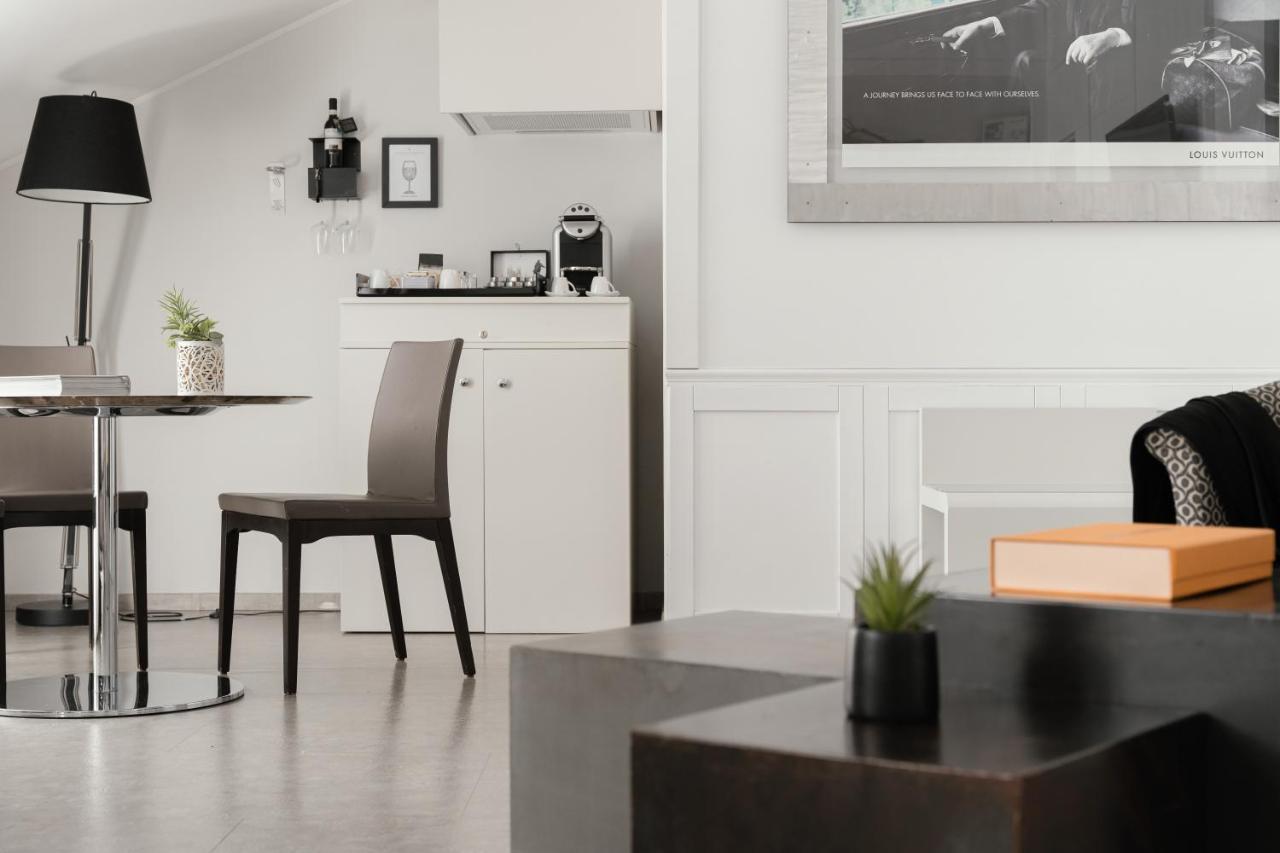 Montenapoleone Suites Milano Eksteriør billede